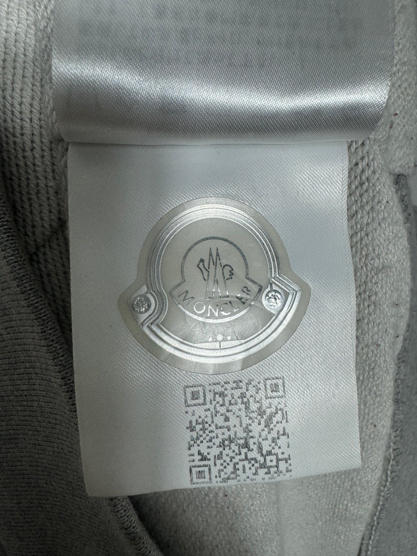 Moncler Crewneck - Size L