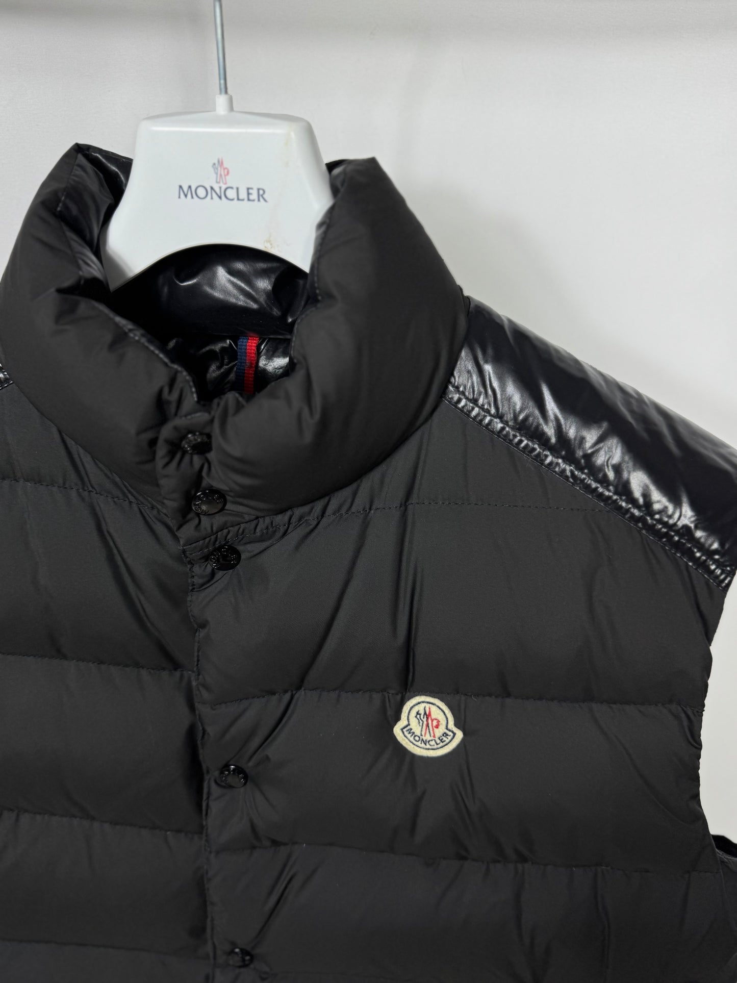 Moncler Cheval Gilet - Size 7
