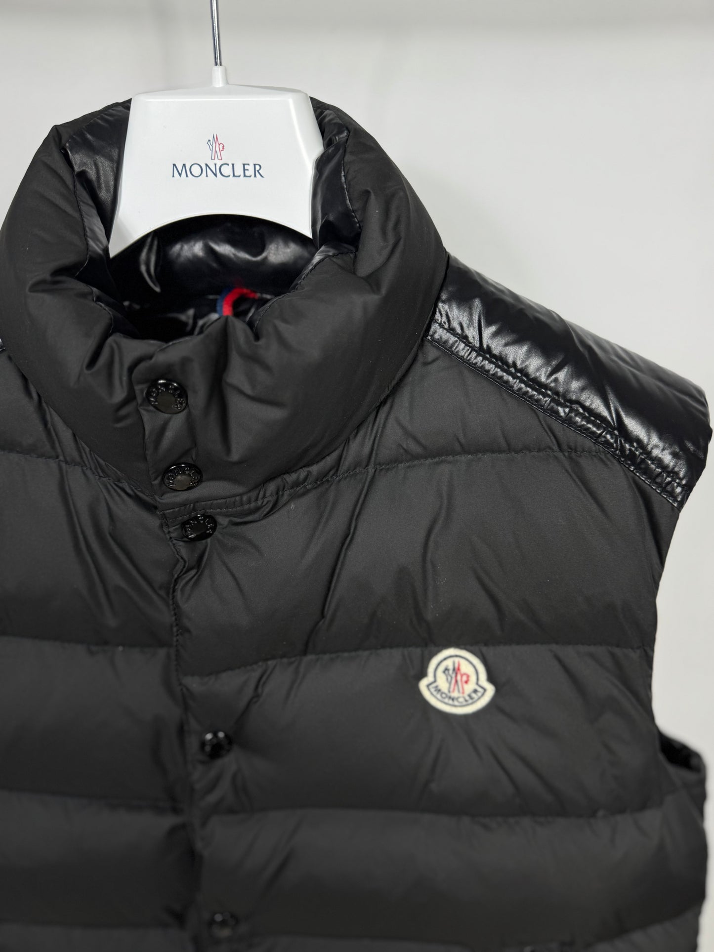 Moncler Cheval Gilet - Size 3