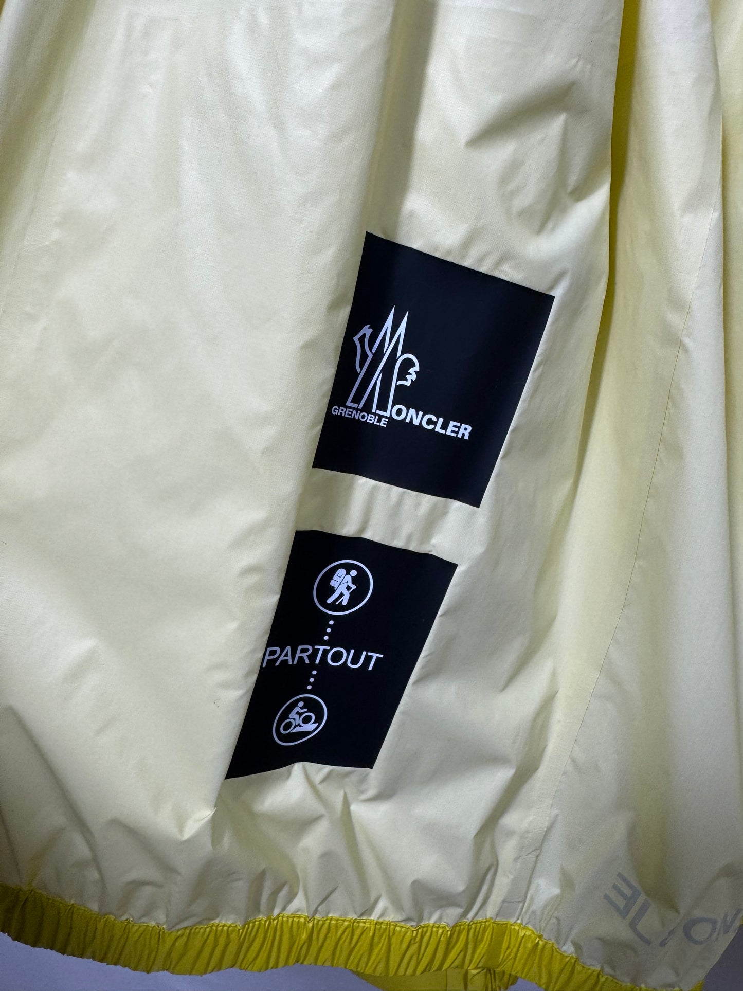Moncler Grenoble Fiernaz Jacket - Size 5i