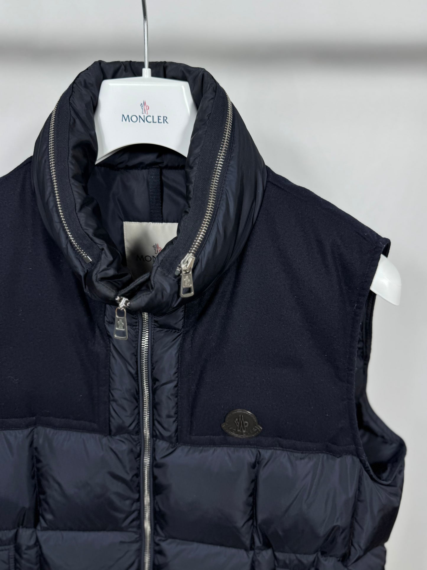 Moncler Cesar Gilet - Size 4