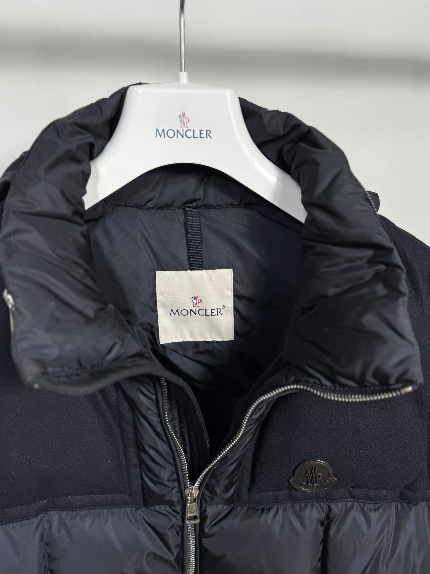 Moncler Cesar Gilet - Size 4