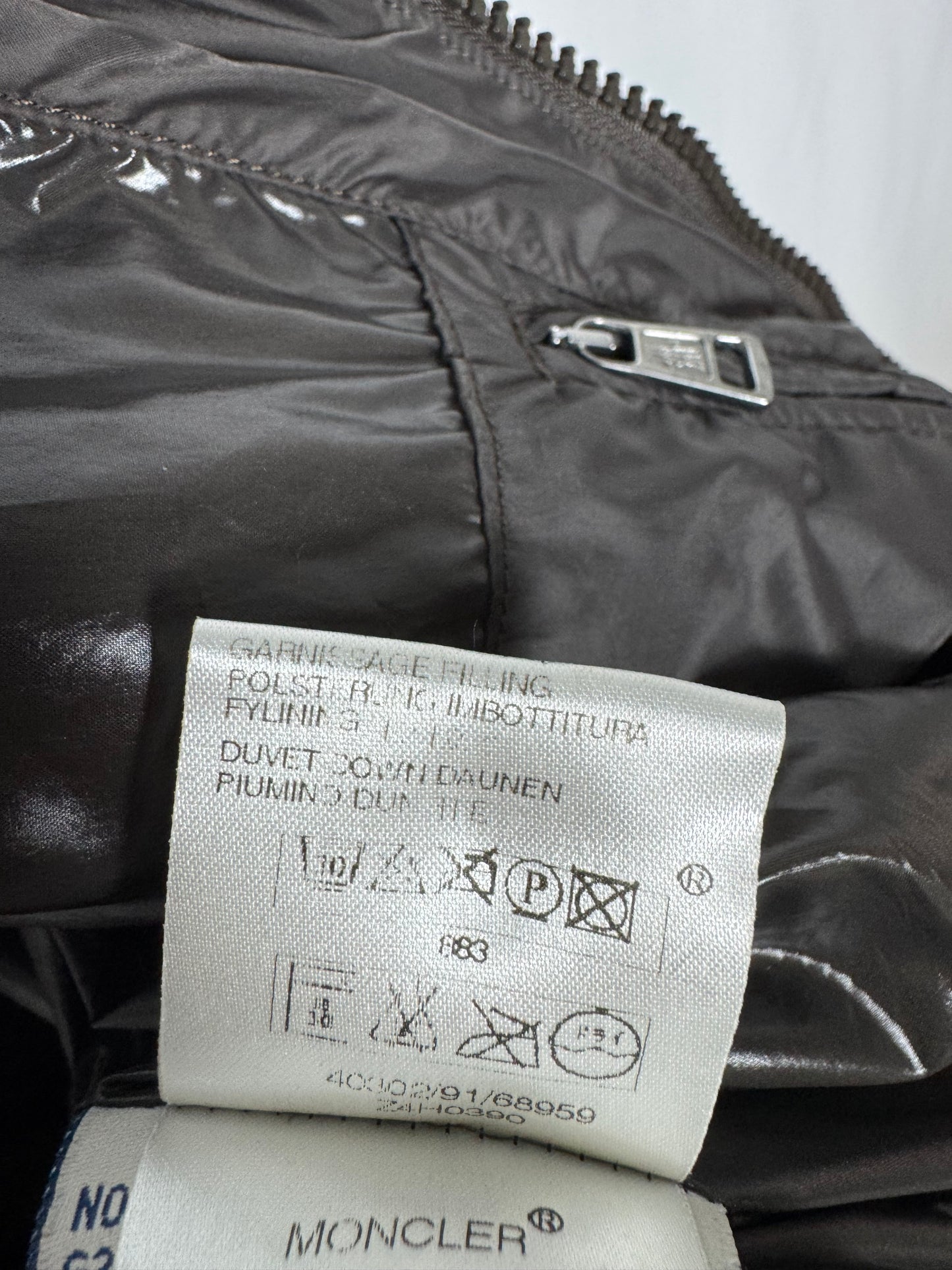 Moncler Puffer Jacket - Size 4